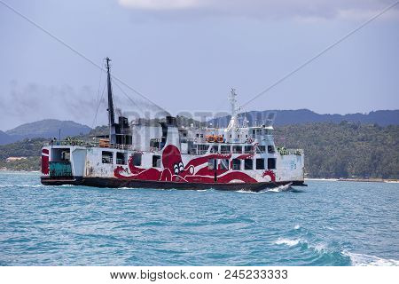Koh Phangan, Thailand - March 19, 2018 : Raja Ferry Conveying Passengers, Cars And Goods From Donsak