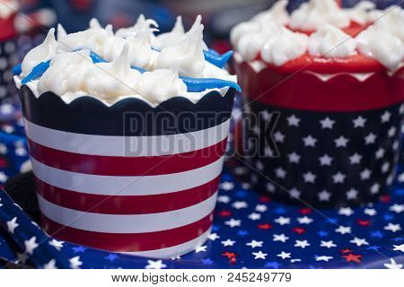 Cupcakes Decorated With Buttercream Frosting For The Fourth Of July Independence Day Celebration