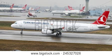 Airplane Landing To Airport