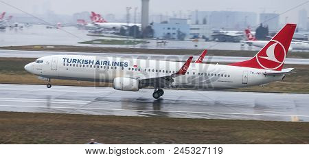 Airplane Landing To Airport