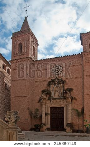 Pueblo Espanol Historic Architecture Details