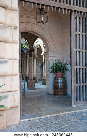 Pueblo Espanol Historic Architecture Details