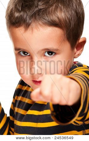 Little Bully con ataque de ojo negro