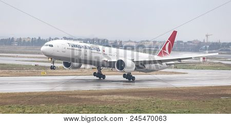 Airplane Landing To Airport