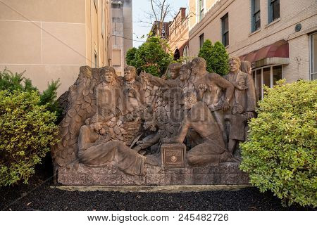 Clarksburg, Wv - 15 June 2018: Statue For Centennial Called The Immigrants In Clarksburg, West Virgi