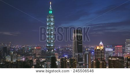 Taipei city, Taiwan, 10 May 2018:- Timelapse of Taipei at night