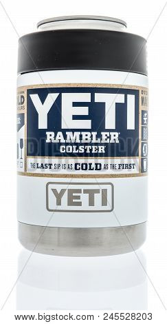 Winneconne, Wi - 16 June 2018: A Yeti Rambler Colster On An Isolated Background.