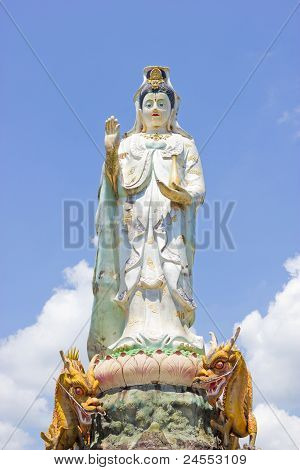 รูปปั้นกวนยิน