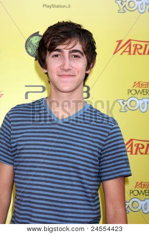 LOS ANGELES - OCT 22: Vincent Martella dospět 2011 odrůdu moc z mládí Evemt na Par