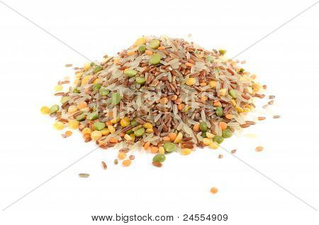 곡물 믹스 (붉은 쌀, 쌀, 분할 완두콩과 렌즈콩)