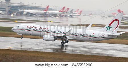 Airplane Landing To Airport
