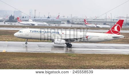 Airplane Landing To Airport