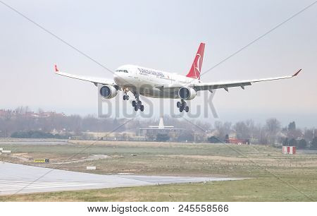 Airplane Landing To Airport