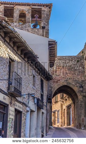 Atienza, Spain - April 18, 2018: Street With Old Houses And Arch In The Center Of Atienza, Spain
