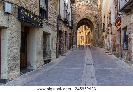 Atienza, Spain - April 18, 2018: Arch In The Historic Center Of Atienza, Spain