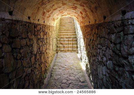 Tunnel