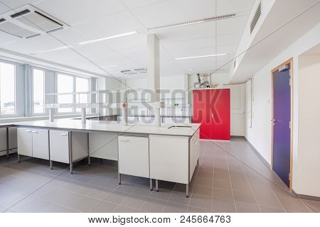 Safety Gas Cylinder Cabinets For Indoor Storage For Lab