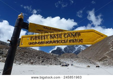 Sign To Ebc, Gorak Shep, Everest Base Camp Trek, Nepal