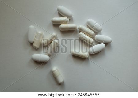 Big White Tablets  Of Calcium Citrate And Capsules Of Magnesium Citrate