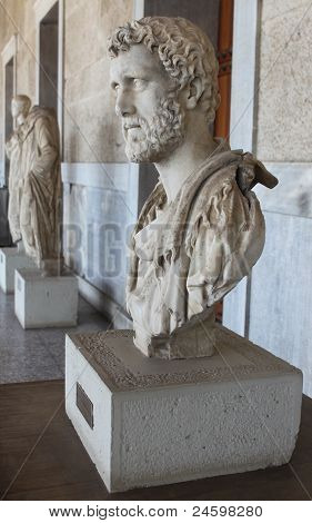 Portræt buste af Antoninus Pius