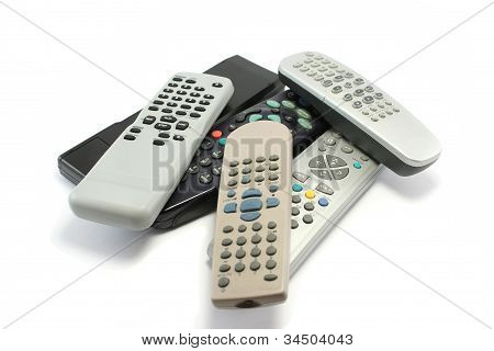 Montón de mandos a distancia