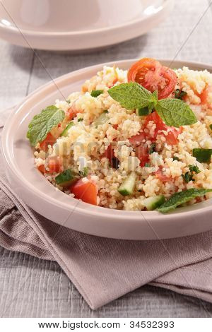 tagine, insalata di cous cous con verdure