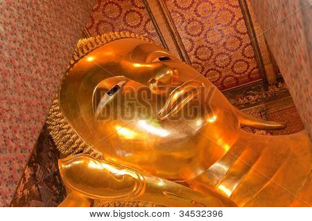 Ležící buddha chrám Po