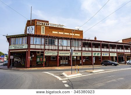 Coonabarabran, Australia - January 7, 2020: Facade Of The Imperial Hotel, An Art Deco Country Style 