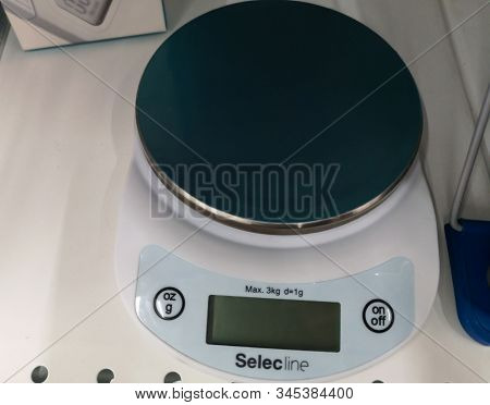 Kitchen Scales Selecline For Sale At Ashan Shopping Center On December 25, 2019 In Russia, Kazan, Hu