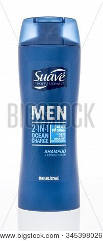 Winneconne, Wi - 5 January 2019 : A Bottle Of Suave Shampoo And Conditioner On An Isolated Backgroun