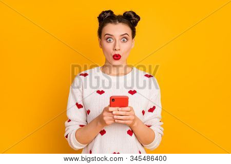 Close-up Portrait Of Her She Nice Attractive Lovely Glamorous Cute Cheerful Cheery Amazed Girl Using