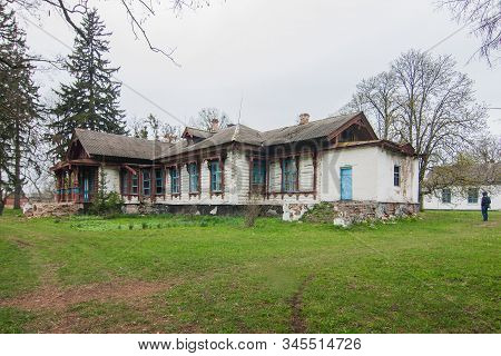 Old Wooden House In Yaropovychi, Zhytomyr Oblast, Ukraine