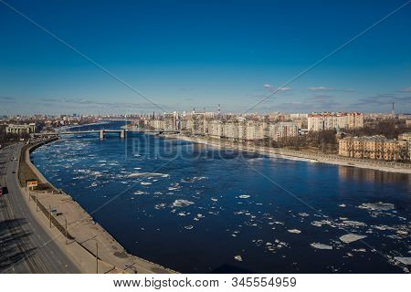 April, 2018, Russia, Saint Petersburg. Top View Of The Volodarsky Bridge And The Embankment.