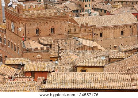 Siena centrum tagene