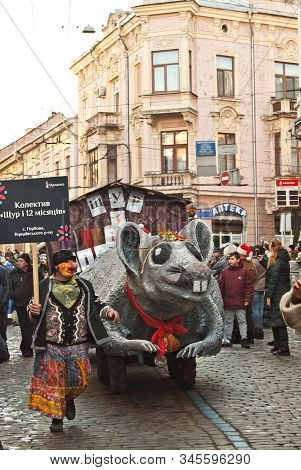 Ukraine, Chernivtsi, January 2020. Lightning Festival: 