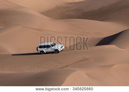 Zahedan, Baluchestan/iran-11/24/2018 Nissan Patrol Super Safari In Lut Desert