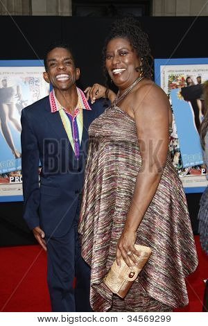 Los Angeles Apr 21: Jessalyn burke, Daniel Chisholm bei der Premiere von Walt Disney Bilder ' Prom
