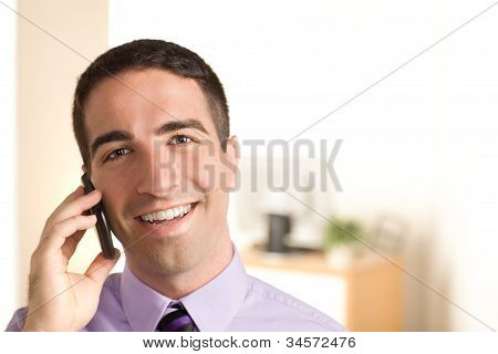 ธุรกิจคนพูดในโทรศัพท์