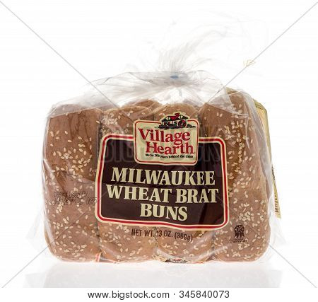 Winneconne, Wi - 19 January 2019 : A Package Of Village Hearth Milwaukee Wheat Brat Buns On An Isola