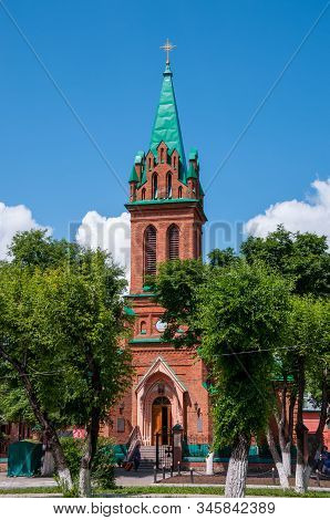 Russia, Blagoveshchensk, July 2019: Orthodox Church Of The Archangel Gabriel And Other Disembodied F