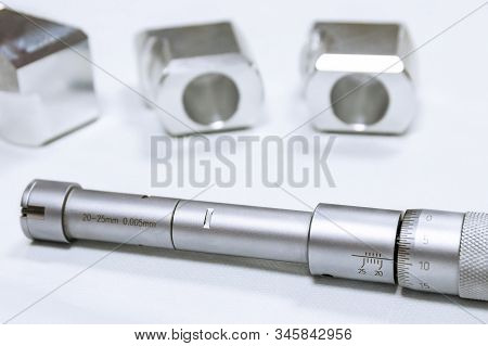 Calibration Bore Micrometer. Device For Accurate Measurement Of Hole Diameter.