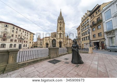 Oviedo, Principality Of Asturias, Spain - January 16, 2020: Plaza De La Catedral, Plaza De Alfonso I
