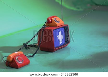 Tv Workshop Repair Old Appliances Retro Technics