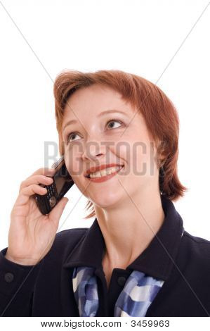 Bella donna con il telefono cellulare.