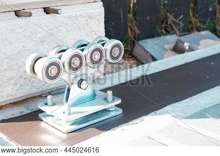 Accessories For Sliding Gates. Roller For Sliding Gates.