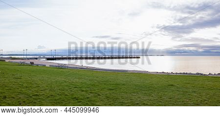 Tawas City, Michigan, Usa - October 23, 2021: View Of Tawas Bay, On Lake Huron From The Shoreline Pa