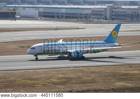 Istanbul, Turkey - August 14, 2021: Uzbekistan Boeing 787-8 (cn 38364) Landing To Istanbul Airport.