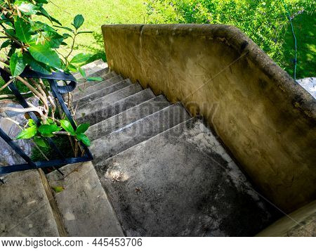 House Frontyard Cultured Veneer Stone Work Siding And Rod Iron Stairs