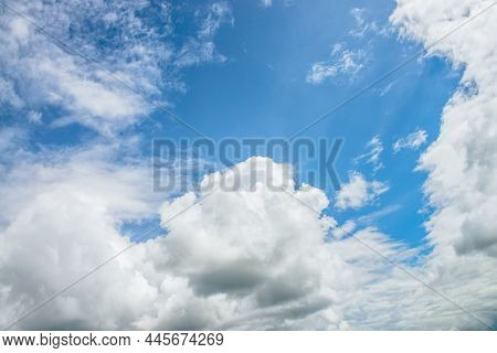Scenic Nature Landscape With Beautiful Cirrus Clouds In Blue Sky. Colorful Cloudscape With Spindrift