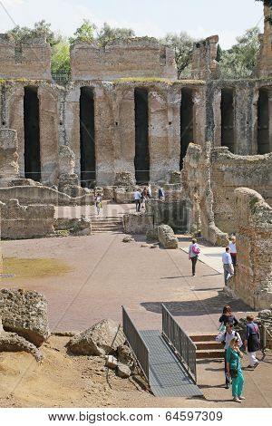 Ancient Ruins Of Hadrian's Villa (villa Adriana In Italian)